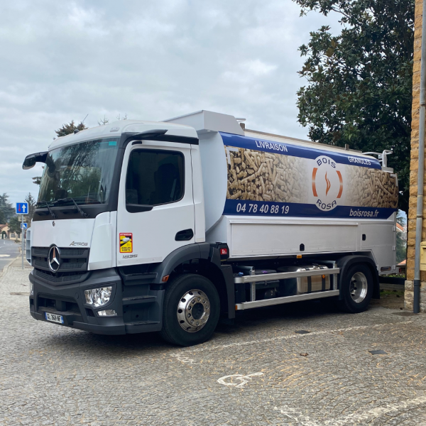 Livraison granulés vrac DIN+ Camion souffleur pesée embarquée