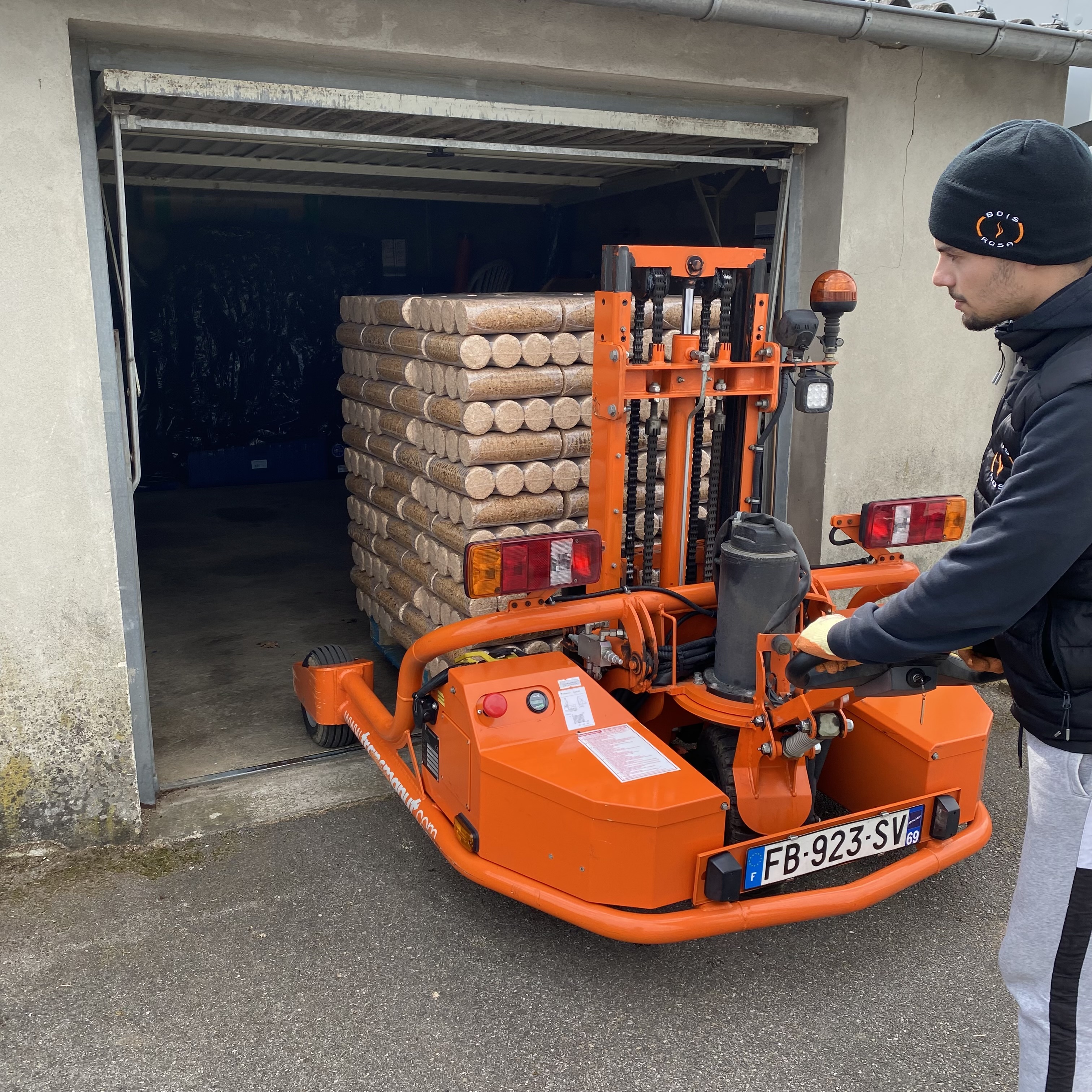 Bûches densifiées nuit Piveteau - Vente bois de chauffage et